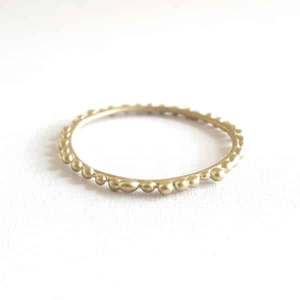 extra fine gold pebble band