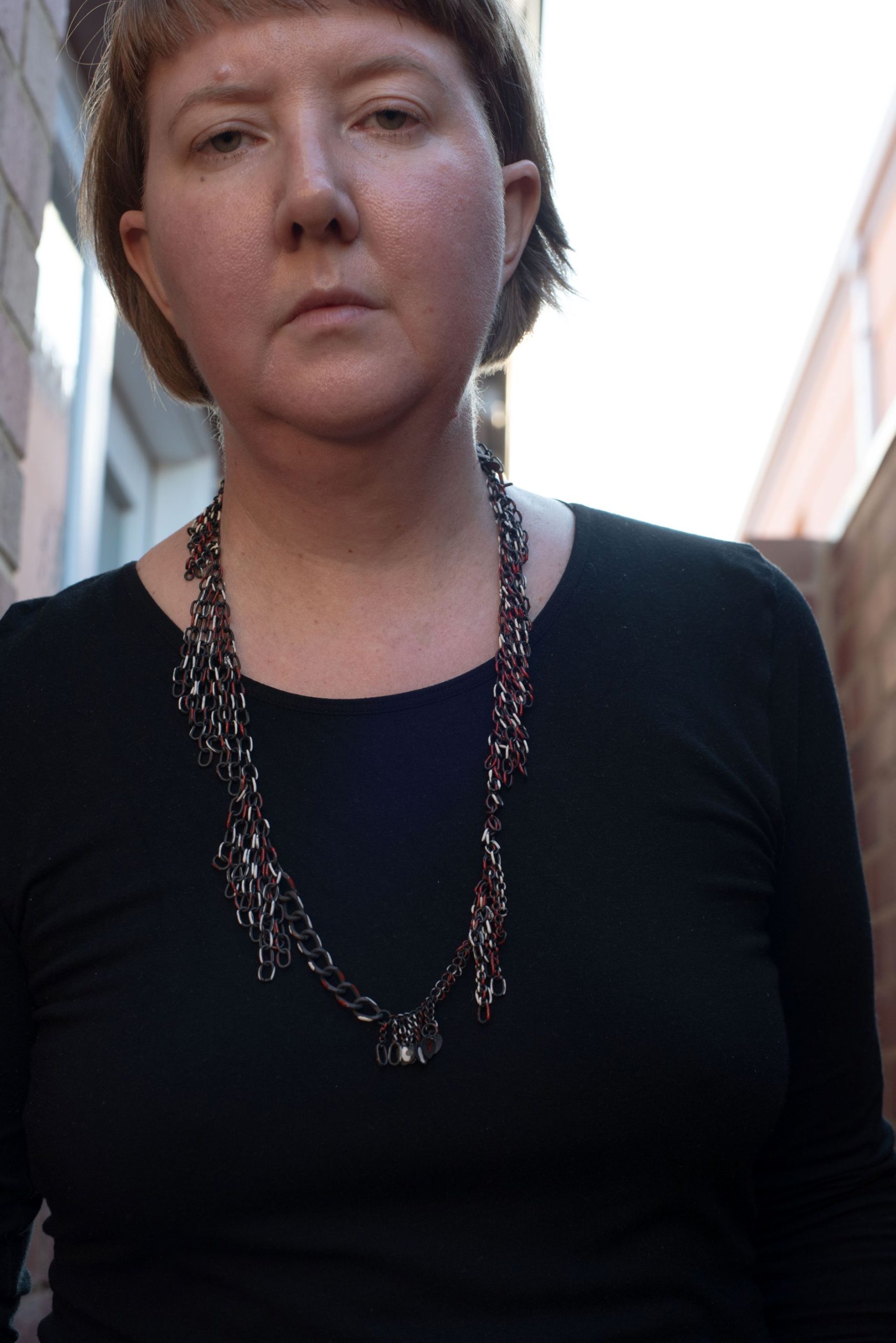 rapidly-closing-window-neckpiece-on-body